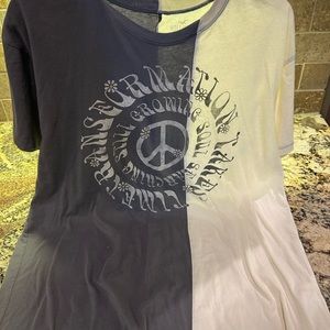 Hollister womens shirt. Size Medium.